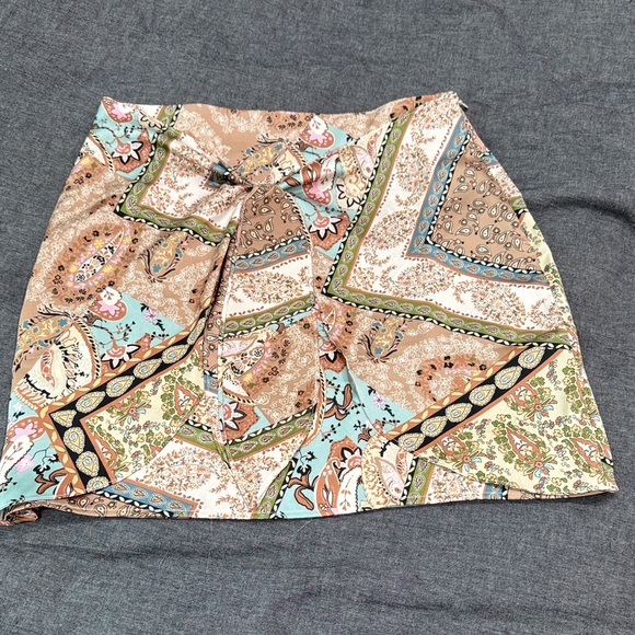 Lulu's Paisley Print Mini Skirt in Tan and Blue - Picture 1 of 3